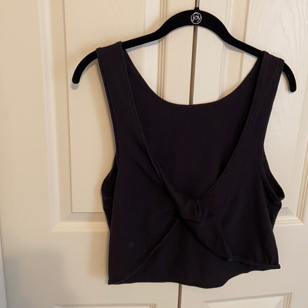 Lululemon black tank